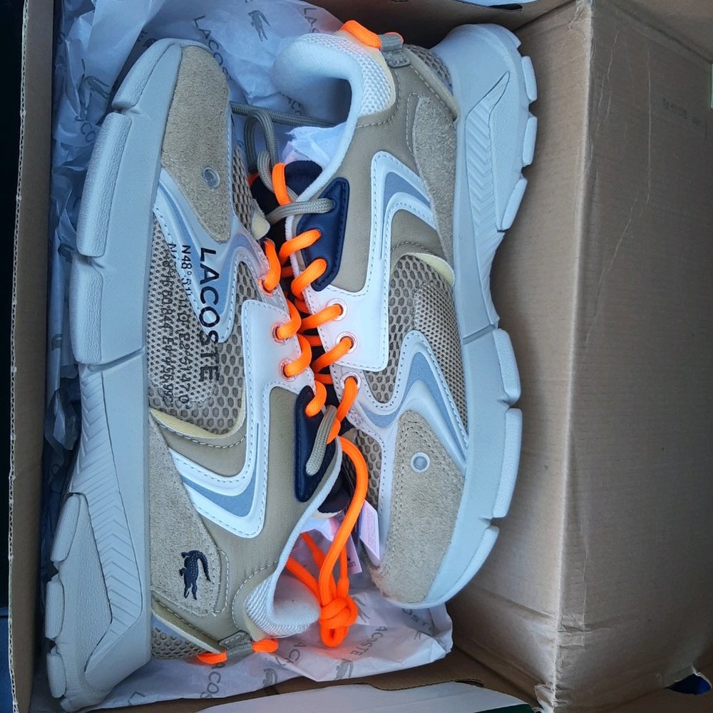Unisex shoes 8.5